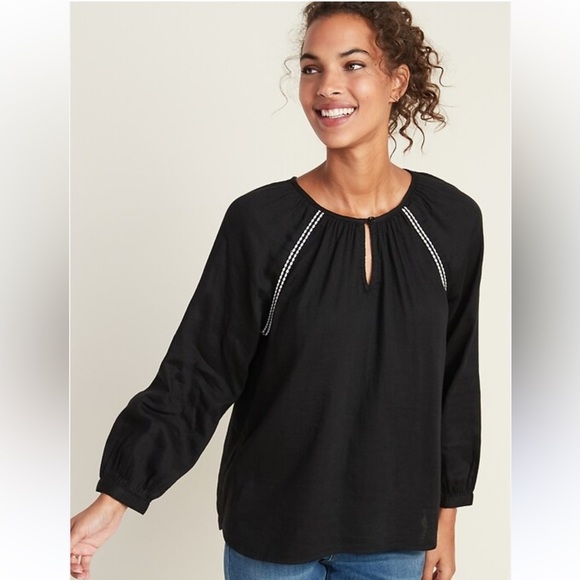 Old Navy Women’s Relaxed Embroidered-Stitch  Black Boho Blouse w/ Keyhole Detail - Picture 1 of 6